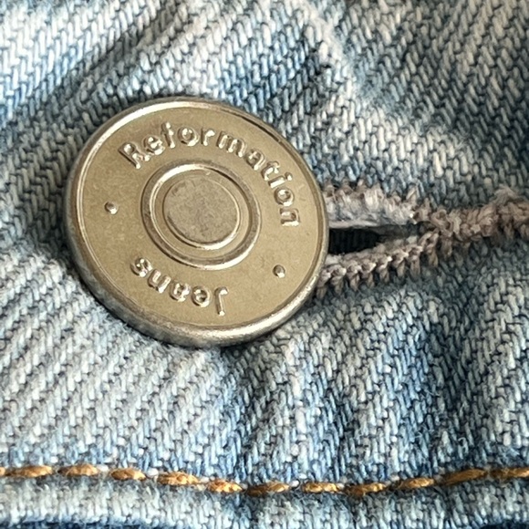 Reformation Wide Leg Jeans. - Picture 4 of 9